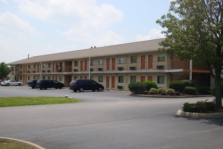 Hotel 7 of 30
