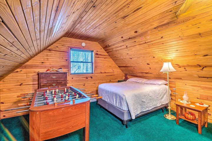 Quiet & Private Cabin 5 Mi to Dale Hollow Lake!
