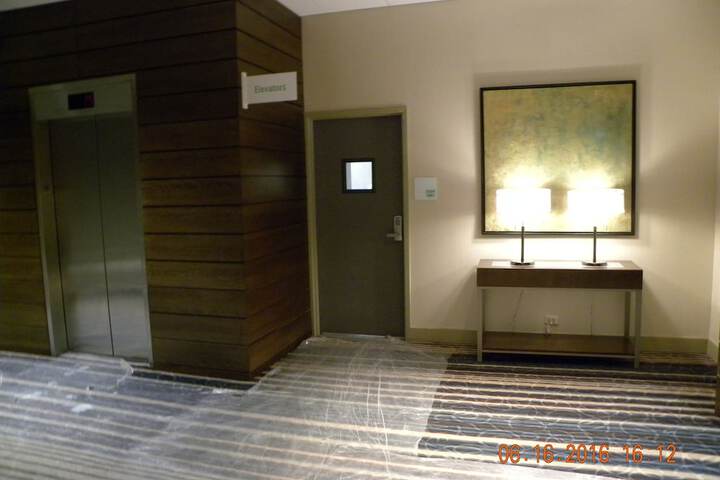 Ballroom/Hall 40 of 43