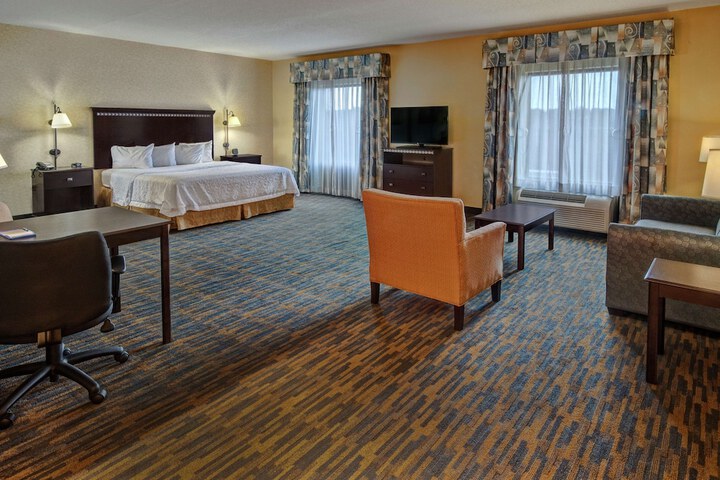 Room 33 of 41