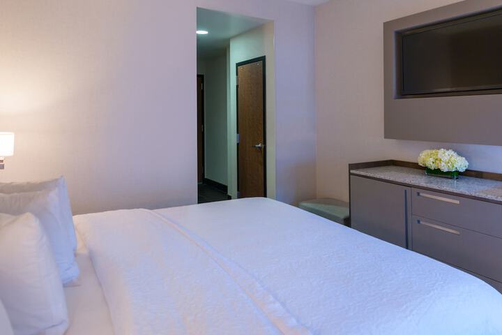 Room 51 of 129