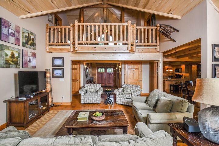 Highlands Heaven by Taylor Made Deep Creek