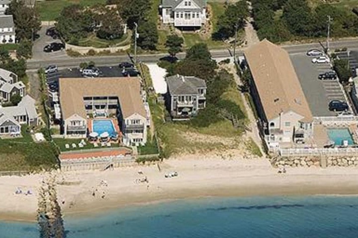 The Corsair & Cross Rip Oceanfront Resort