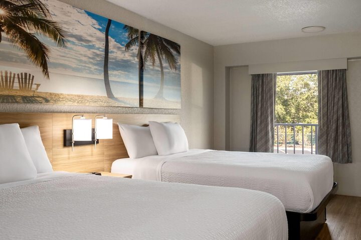 Days Inn by Wyndham Apopka / Orlando