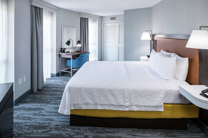 Hampton Inn & Suites Memphis-Beale Street