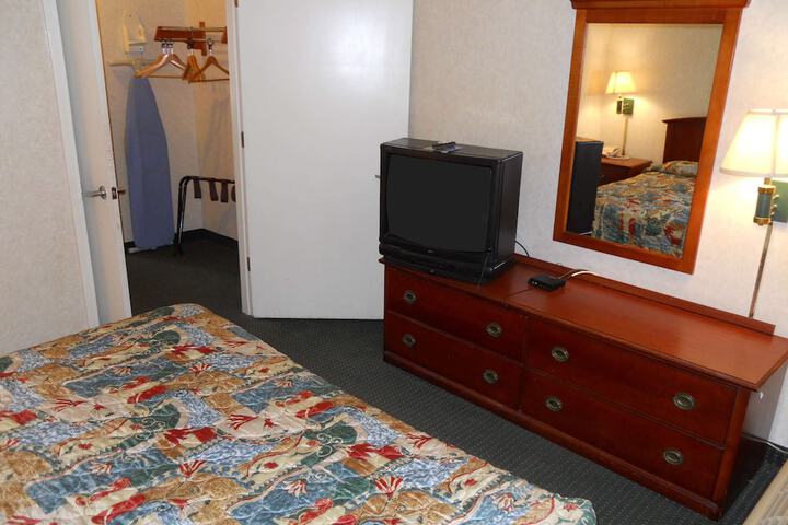 Room 18 of 18