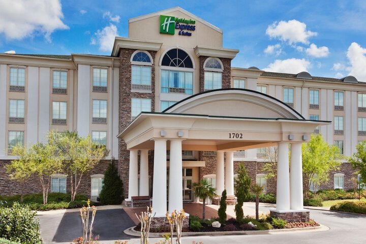 Hotel 2 of 51