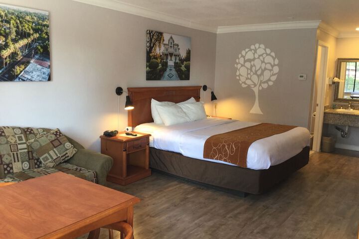 Room 21 of 34