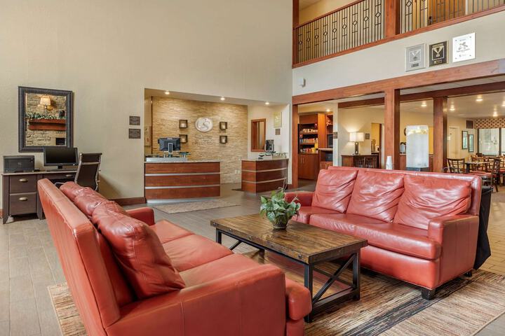 Hotel Interior 10 of 37