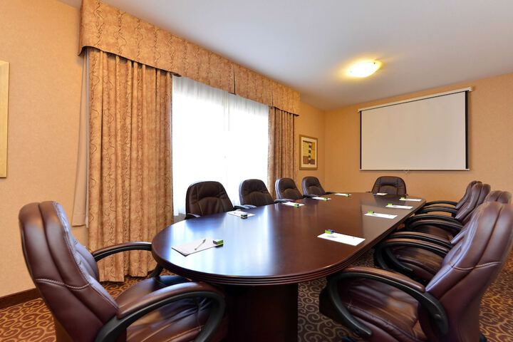 Hampton Inn & Suites by Hilton Edmonton Intl Airport