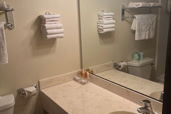 Horseshoe Bay Lodge
