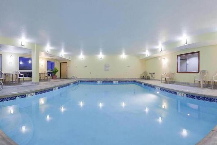 Pool 4 of 30