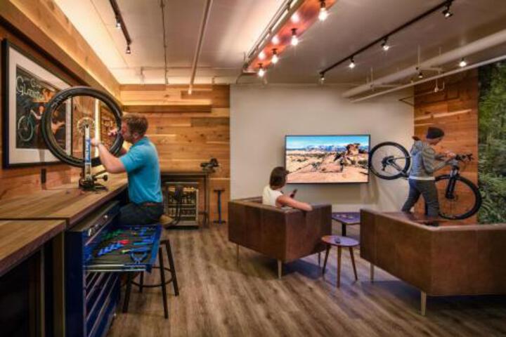 Global Luxury Suites on Folsom Street