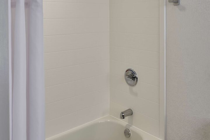 Room 7 of 25