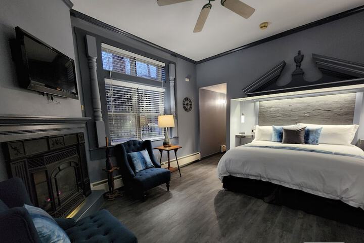 Room 51 of 73