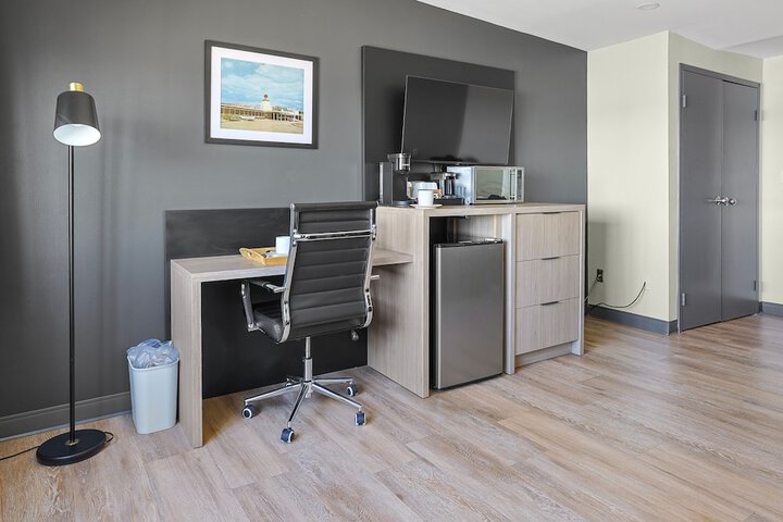 Room 17 of 22
