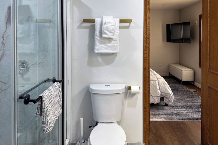 DTW Suites