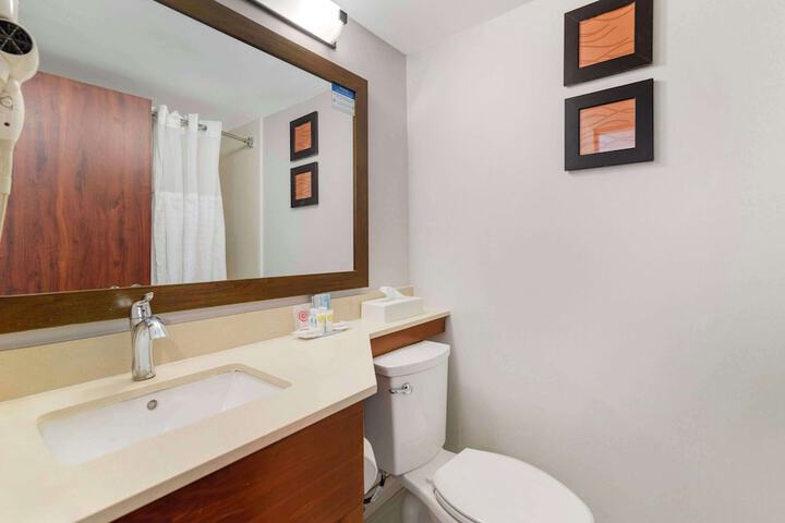 Room 6 of 26