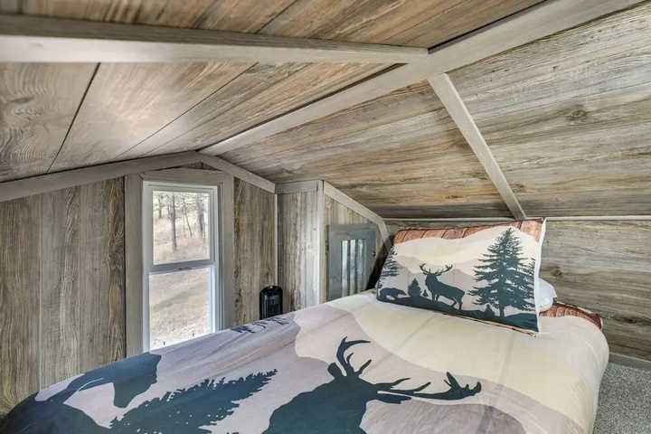 Cozy Tiny Cabin Near Mount Rushmore!