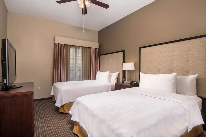 Room 15 of 27