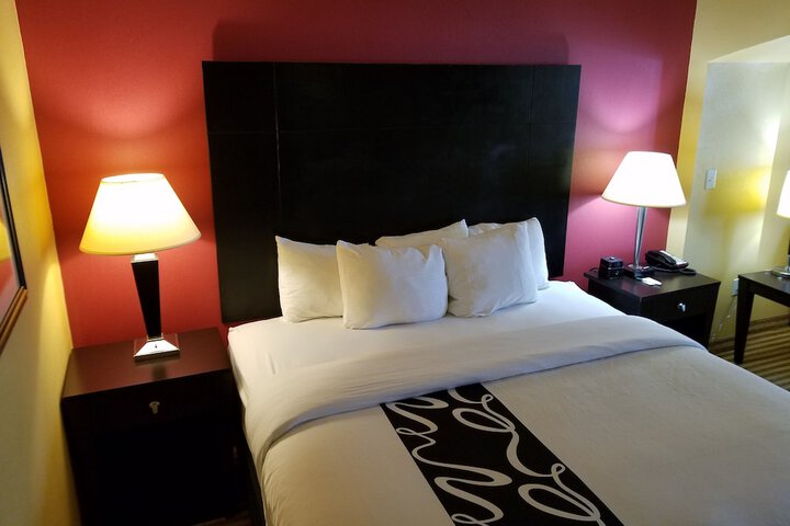 La Quinta Inn & Suites by Wyndham Atlanta-Union City