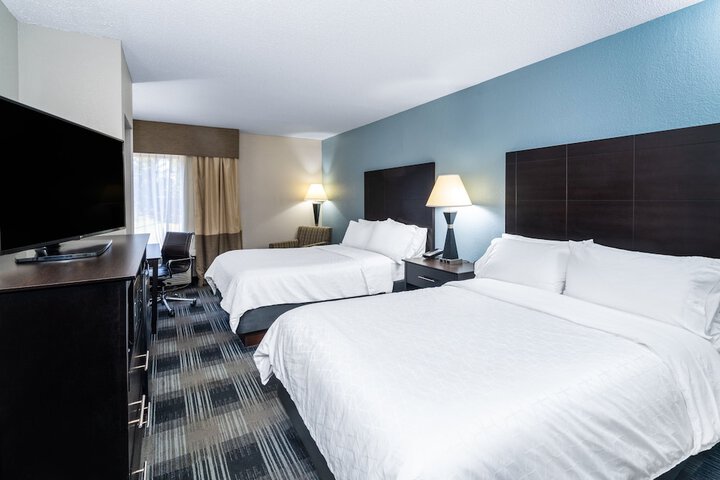 Holiday Inn Express Forsyth by IHG