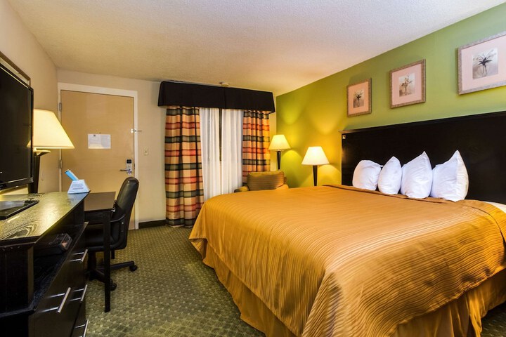 Room 14 of 27