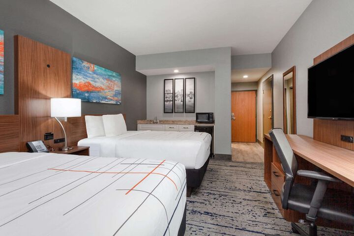 Room 15 of 27