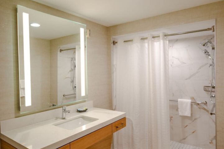 Room 20 of 35