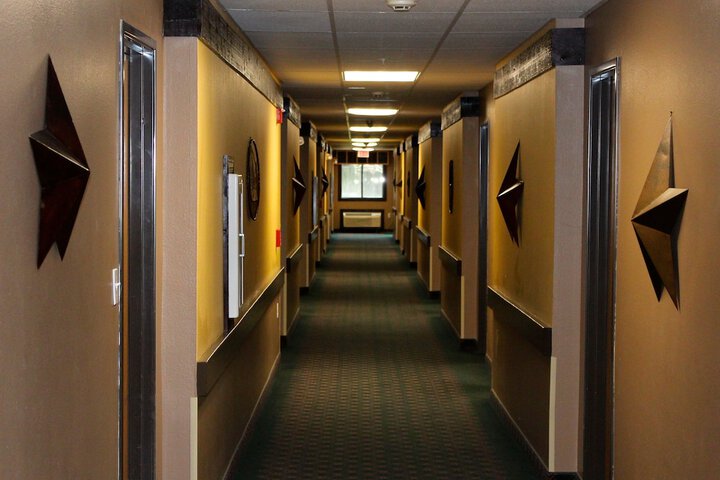 Ballroom/Hall 29 of 31