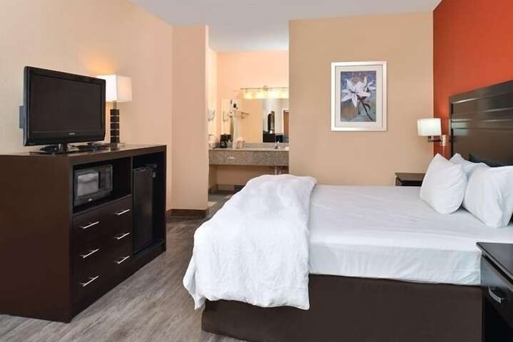 Room 14 of 26