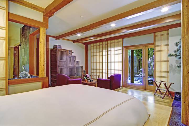 Room 32 of 71