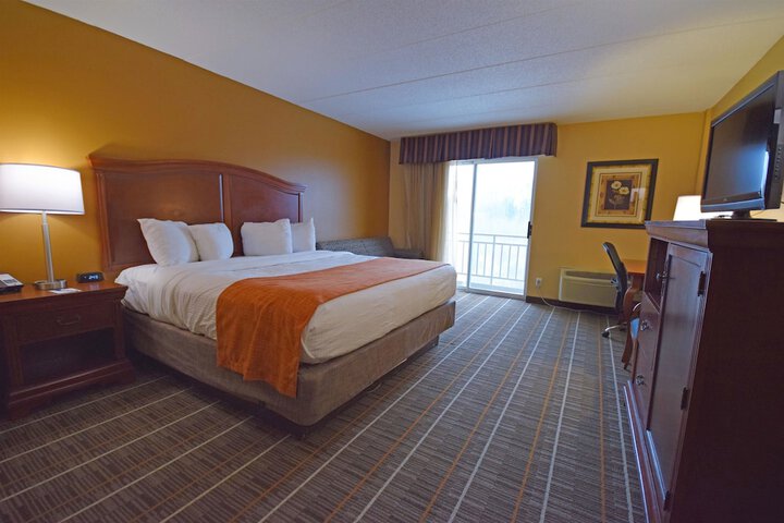 Room 18 of 32