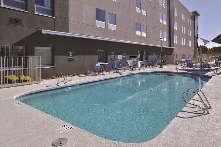 Pool 9 of 61