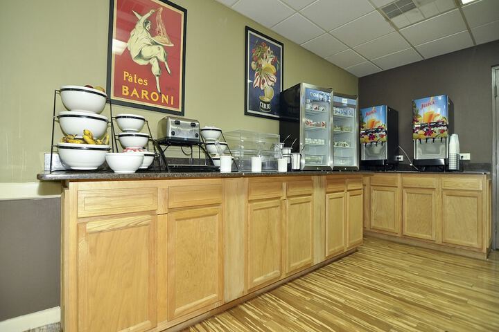 Breakfast/Coffee Service 76 of 85