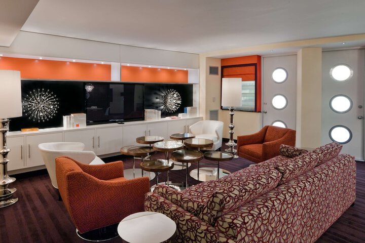 Room 46 of 108