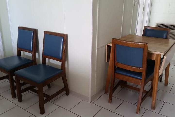 Room 33 of 62