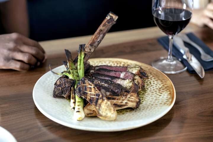 Dining 24 of 35