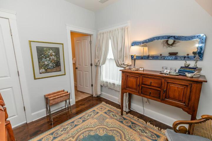 Riverside Gables Bed and Breakfast