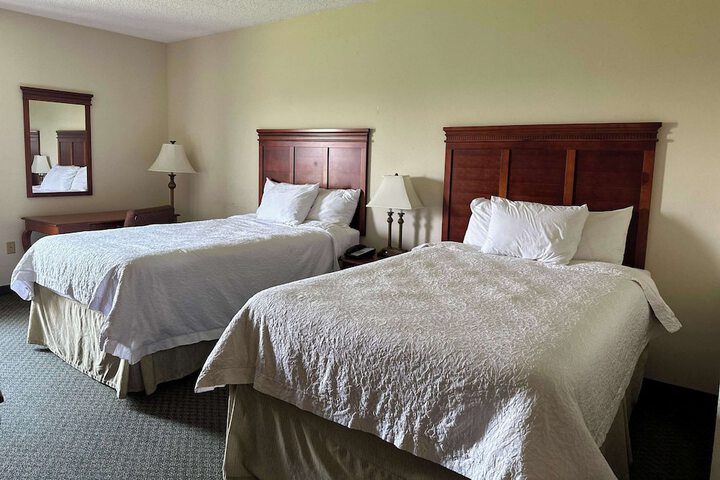 Room 6 of 7