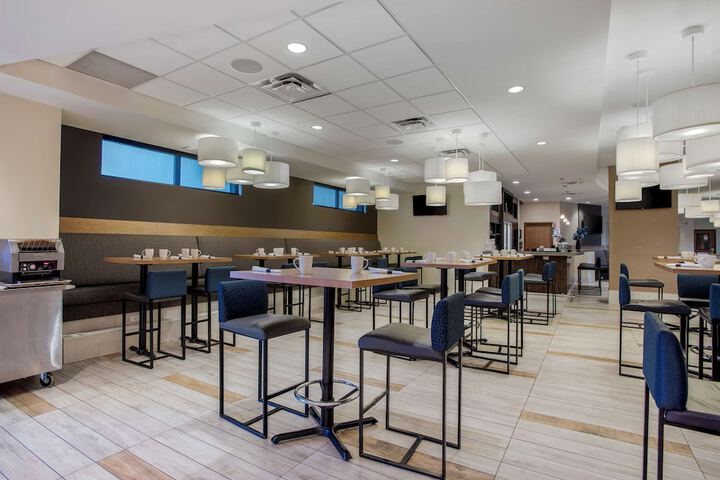Best Western Plus Sawridge Suites
