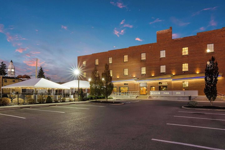 Hotel 6 of 71