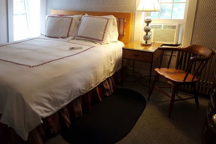 Room 16 of 39