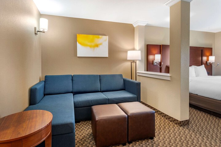 Room 5 of 37
