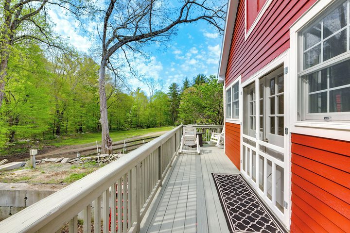 Killingly Barnyard Studio in Wine Country!