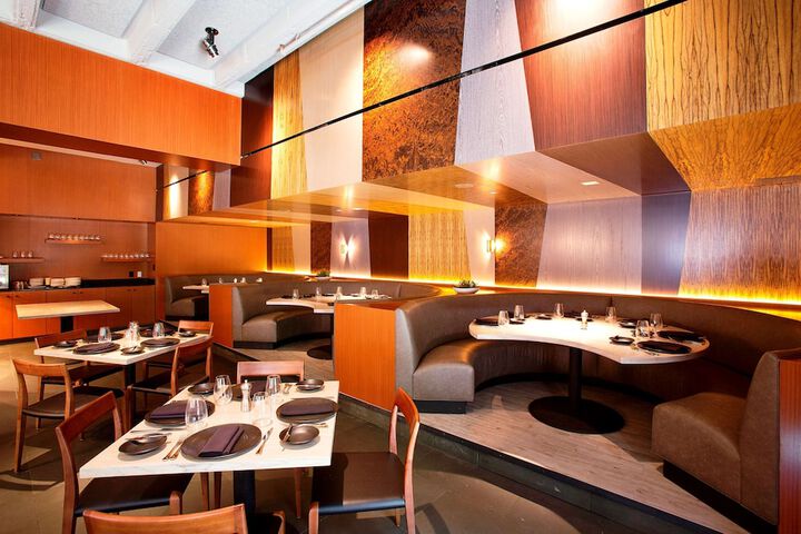 Dining 37 of 49