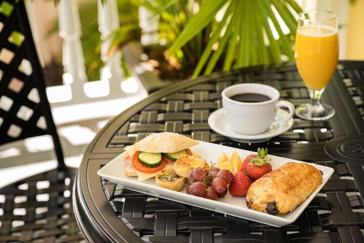 Breakfast/Coffee Service 22 of 31