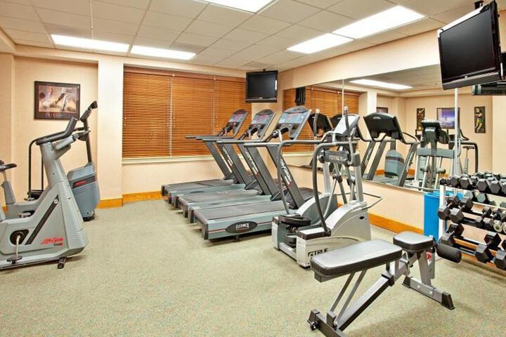 Crowne Plaza Chicago-Northbrook by IHG