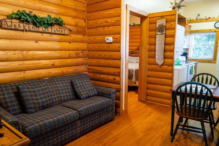 Mountain Aire Cottages Inn & Glamping