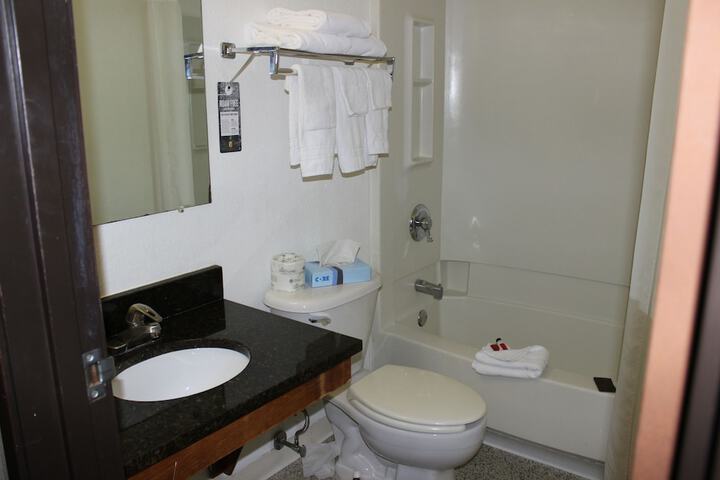 Room 14 of 32